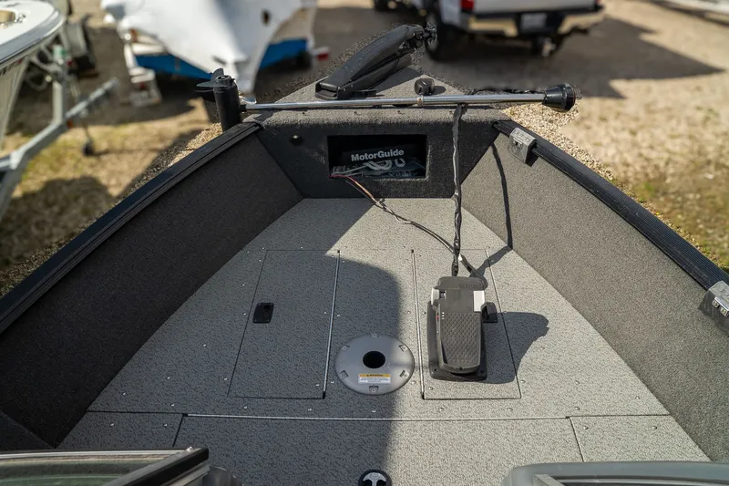 Slide: The Image of Lund 1625 Rebel Xl 2012 - 10