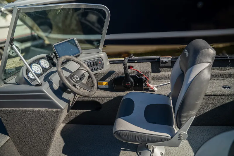 Slide: The Image of Lund 1625 Rebel Xl 2012 - 12