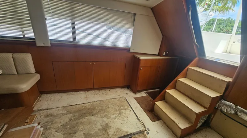 Slide: The Image of Ocean Motor Yacht 1998 - 12