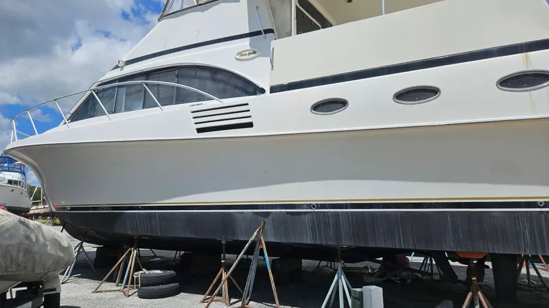 Slide: The Image of Ocean Motor Yacht 1998 - 2