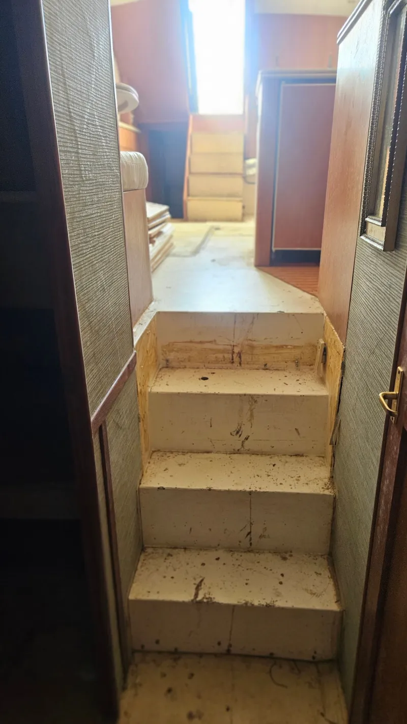 Slide: The Image of Ocean Motor Yacht 1998 - 23