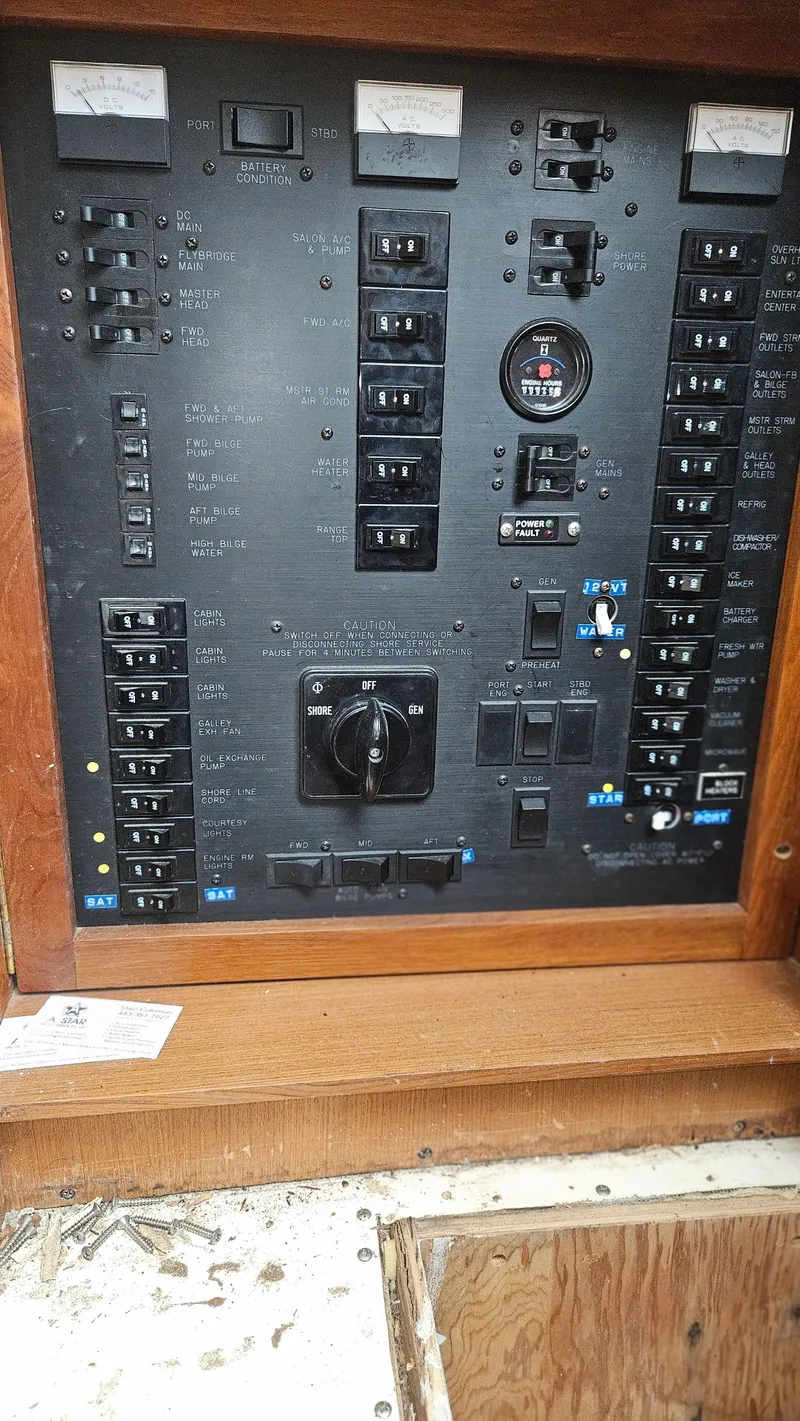 Slide: The Image of Ocean Motor Yacht 1998 - 29