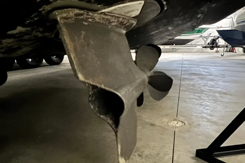 Slide: The Image of Propeller of 2008 Four Winns 378 Vista boat in storage facility. - 40