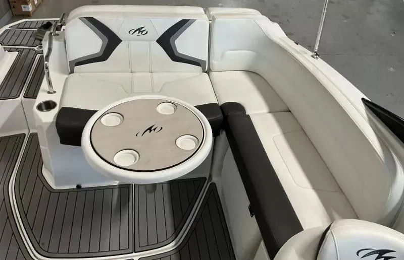 Slide: The Image of Monterey M4 2016 - 12