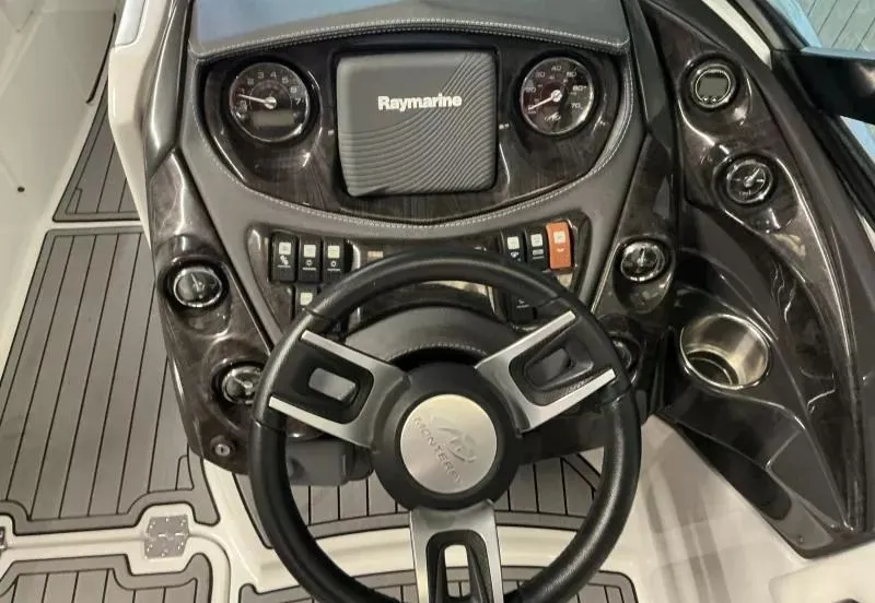 Slide: The Image of Monterey M4 2016 - 13