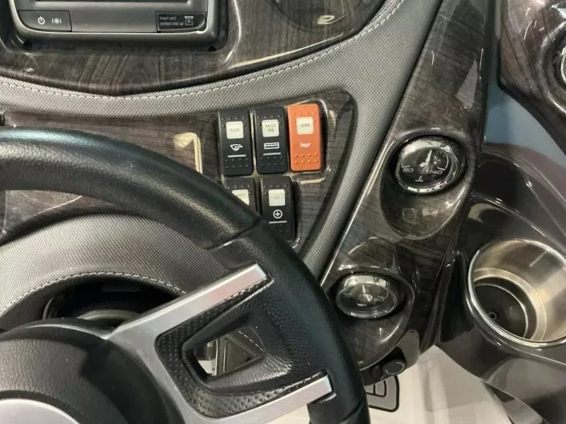 Slide: The Image of Monterey M4 2016 - 24