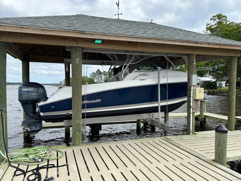 Slide: The Image of Wellcraft 232 Coastal 2006 - 7