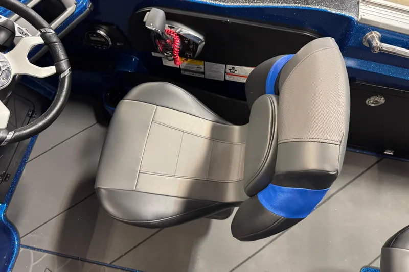 Slide: The Image of Captain's seat and steering wheel of 2026 Nitro ZV20 Sport Pro boat. - 8