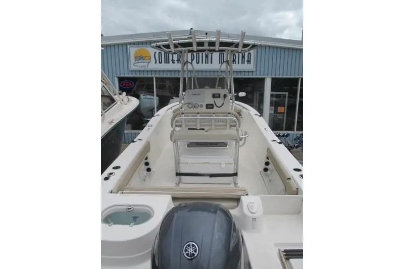 Slide: The Image of 2018 NauticStar 22 XS Offshore boat at Somer Point Marina. - 4