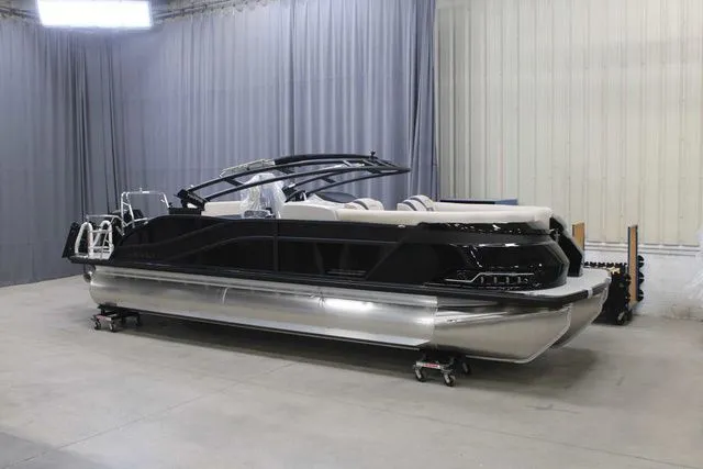 The Image of Harris Grand Mariner 230 2026 - 1