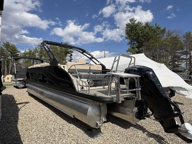 Slide: The Image of Harris Grand Mariner 230 2026 - 16