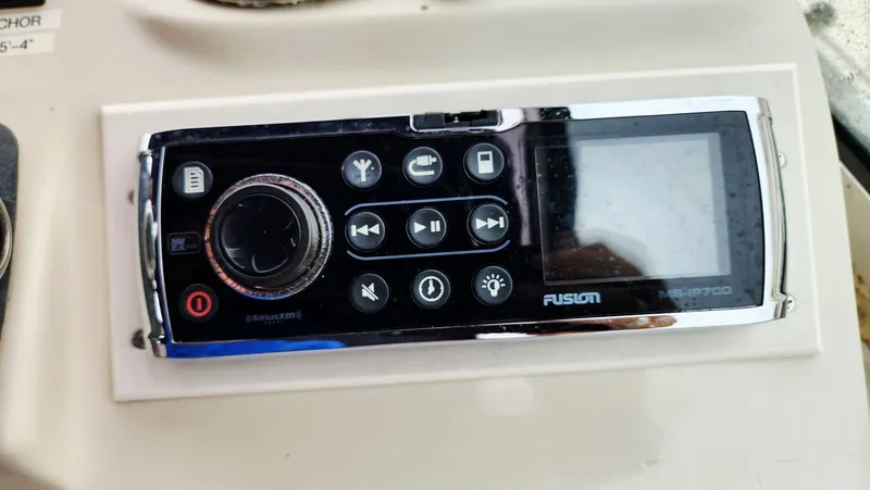 Slide: The Image of Cruisers Yachts 4450 2000 - 22