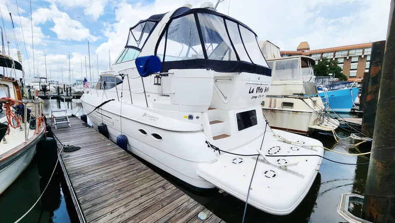 Slide: The Image of Cruisers Yachts 4450 2000 - 3