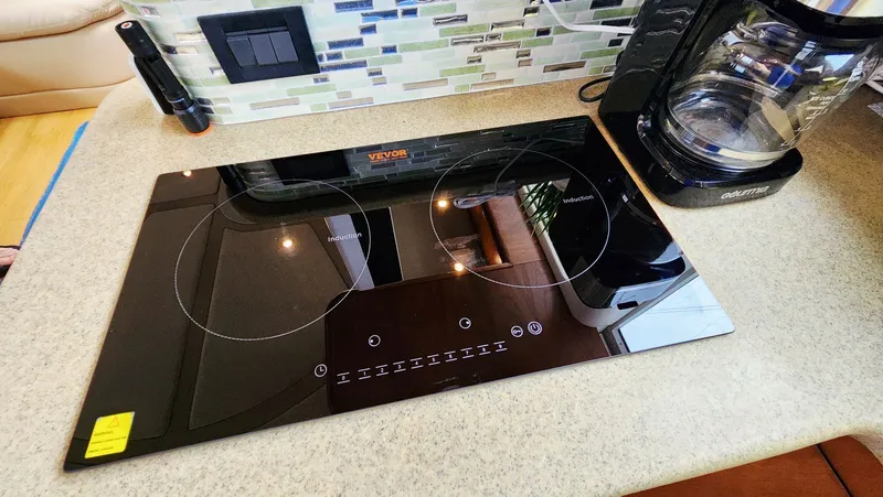 Slide: The Image of Cruisers Yachts 4450 2000 - 34