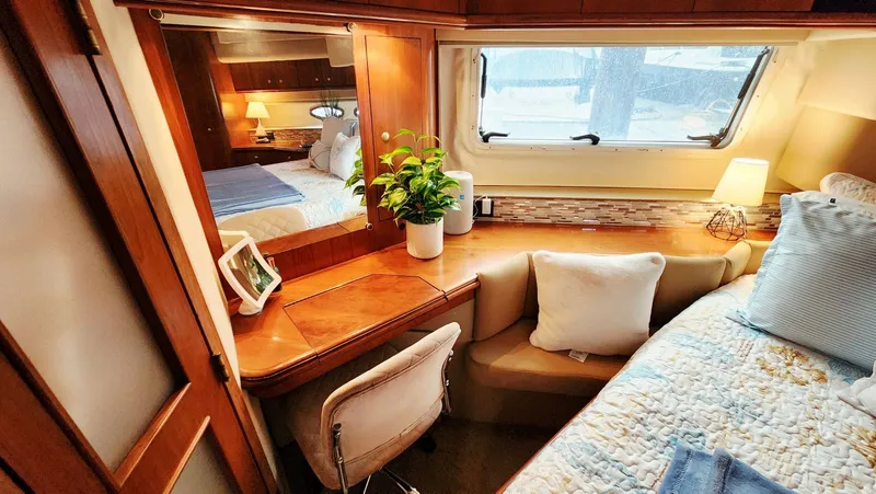 Slide: The Image of Cruisers Yachts 4450 2000 - 55