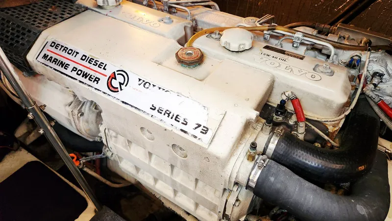 Slide: The Image of Cruisers Yachts 4450 2000 - 62