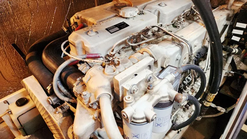 Slide: The Image of Cruisers Yachts 4450 2000 - 63