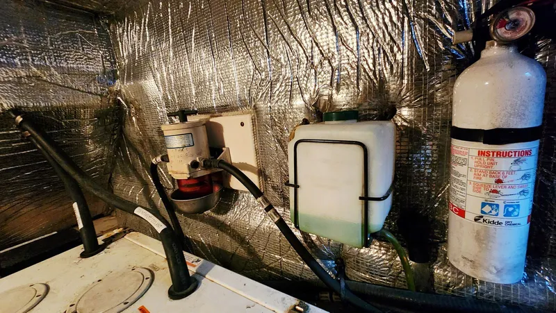 Slide: The Image of Cruisers Yachts 4450 2000 - 68