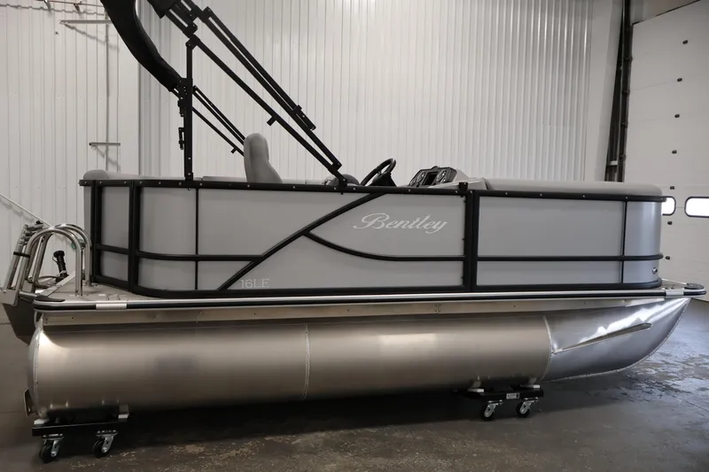 Slide: The Image of 2026 Bentley Pontoons 160 Cruise LE side view illustration. - 34