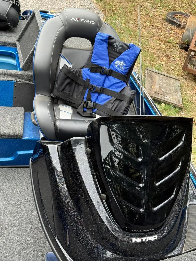 Slide: The Image of Nitro Z18 2019 - 6