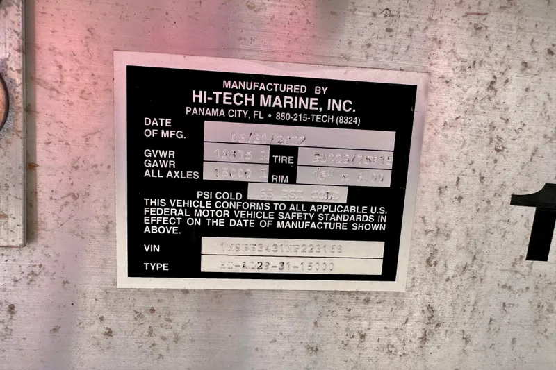 Slide: The Image of Label from Hi-Tech Marine, Inc. for Wellcraft 290 Coastal, 2001 model. - 38