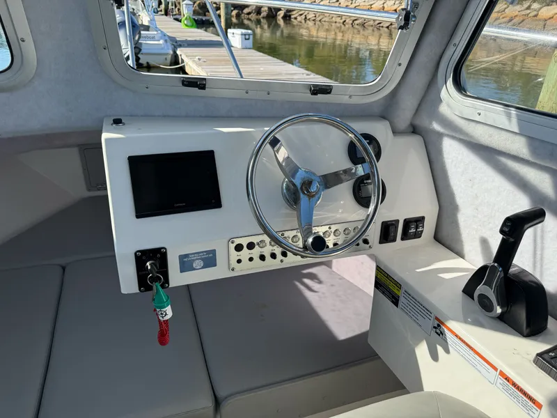 Slide: The Image of Defiance 220 Admiral EX 2024 - 17