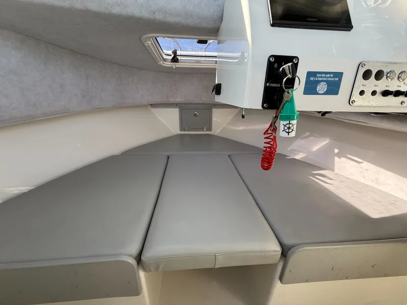 Slide: The Image of Defiance 220 Admiral EX 2024 - 19