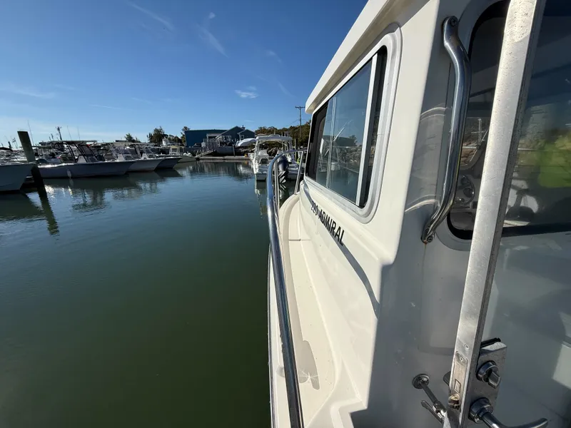 Slide: The Image of Defiance Admiral 220 EX 2024 - 12