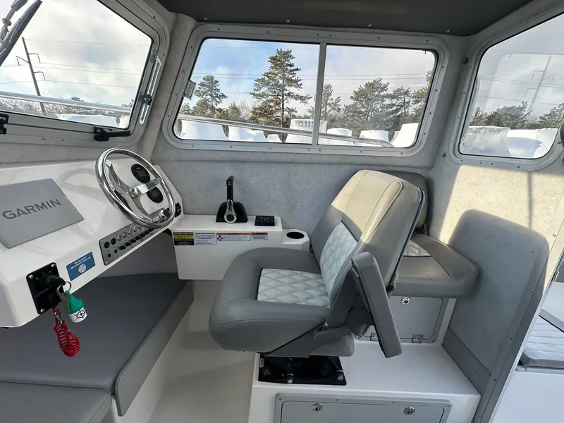 Slide: The Image of Defiance Admiral 220 EX 2024 - 45