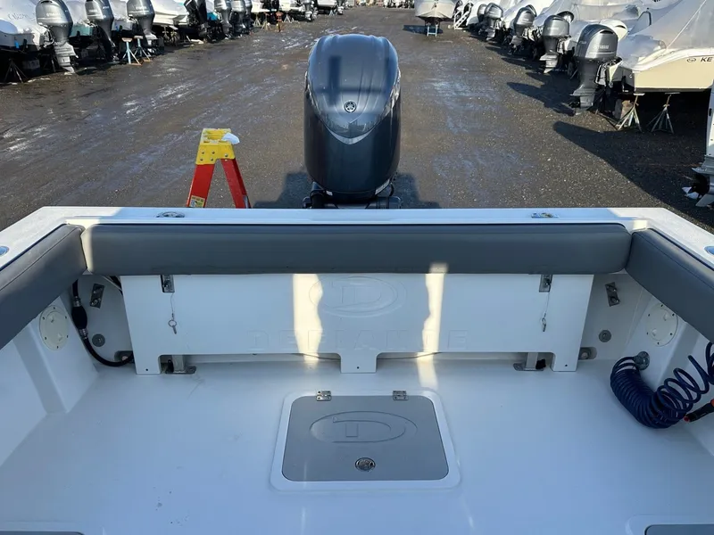 Slide: The Image of Defiance Admiral 220 EX 2024 - 54