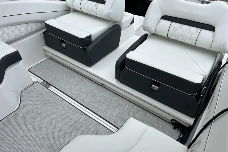 Slide: The Image of 2026 Regal 26 LX6 - Head Controls - 22