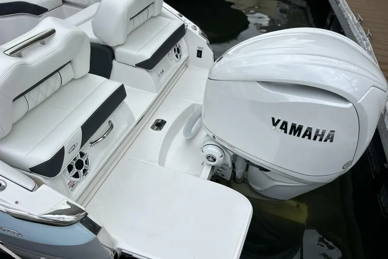 Slide: The Image of 2026 Regal 26 LX6 - Controls - 29