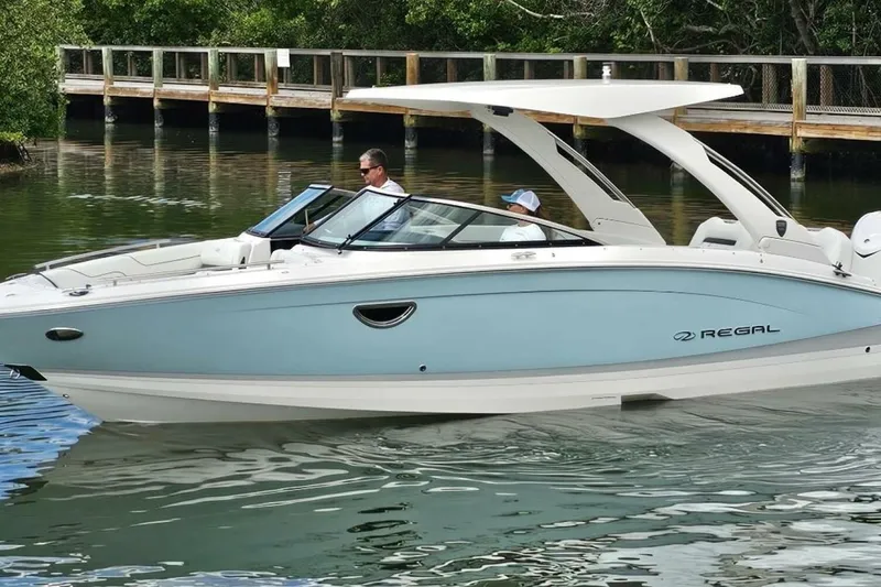 Slide: The Image of 2026 Regal 26 LX6 - Profile Port - 36