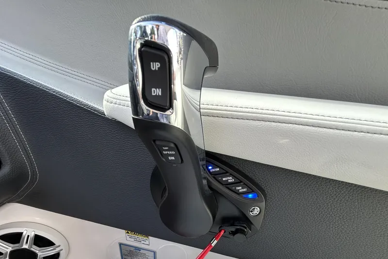 Slide: The Image of 2026 Regal 26 LX6 - Helm Electronics - 9