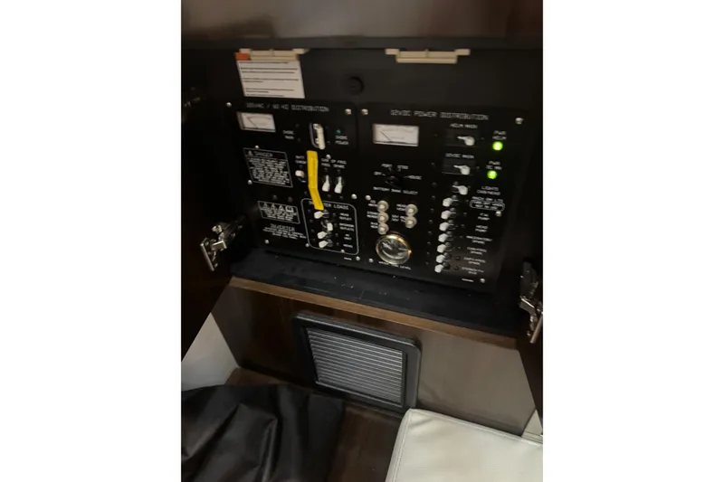 Slide: The Image of Control panel of 2021 Cruisers Yachts 338 South Beach Edition Bow Rider. - 19
