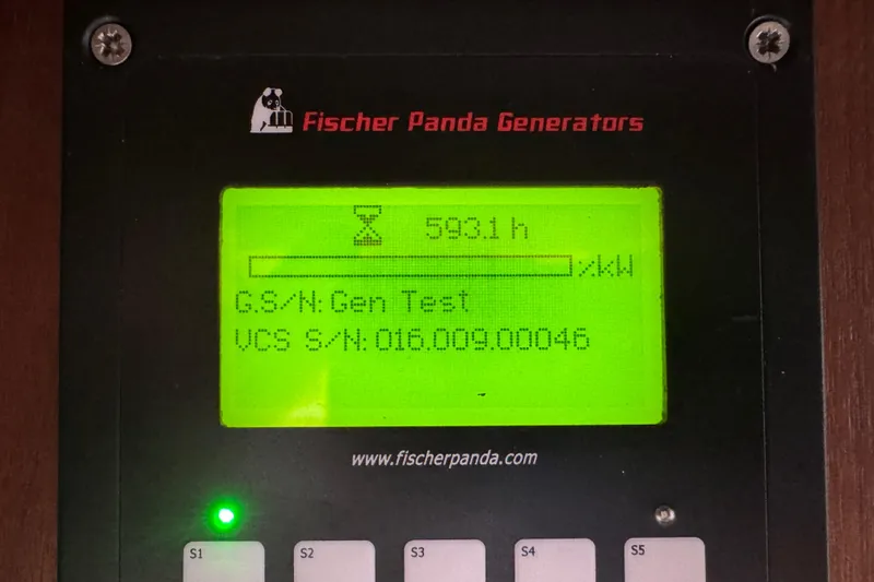 Slide: The Image of Fischer Panda generator display on 2017 Galeon 445 HTS yacht, showing 5931 hours. - 66