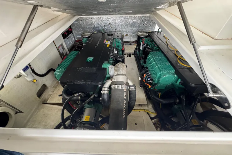 Slide: The Image of Engine room of 2017 Galeon 445 HTS yacht with dual Volvo Penta engines. - 82