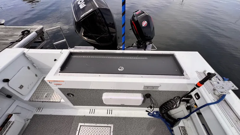 Slide: The Image of Hewescraft 240 Ocean Pro 2024 - 15