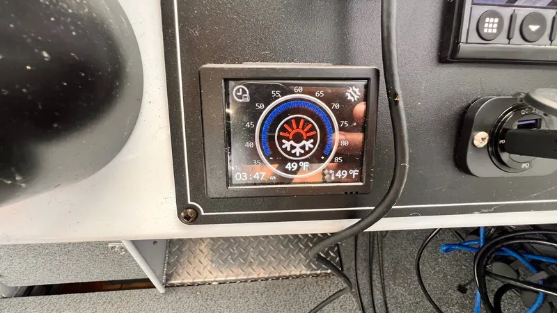 Slide: The Image of Hewescraft 240 Ocean Pro 2024 - 30