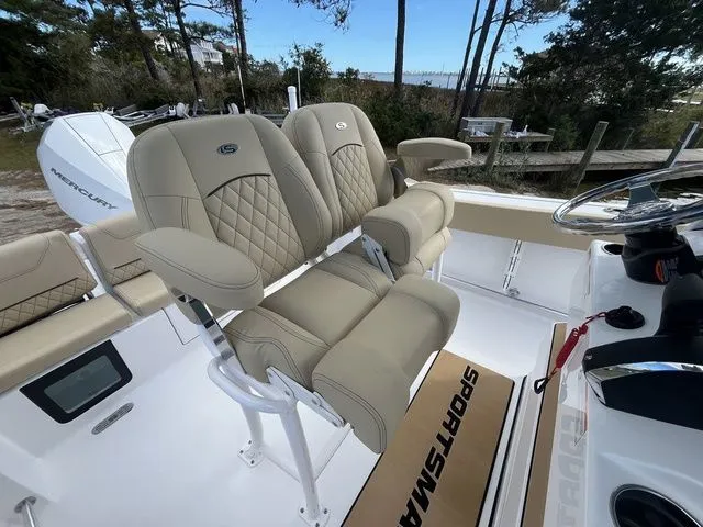 Slide: The Image of Sportsman Heritage 231 Center Console 2026 - 10
