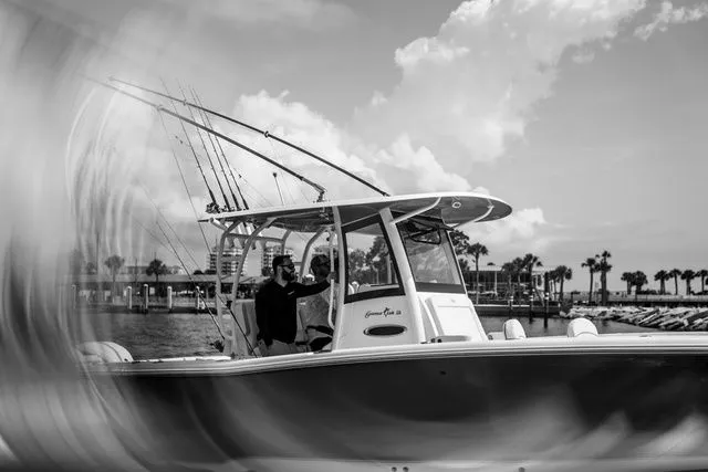 Slide: The Image of Sea Hunt Ultra 265 SE 2026 - 14