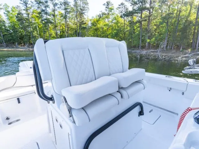 Slide: The Image of Sea Hunt Ultra 265SE 2027 - 9