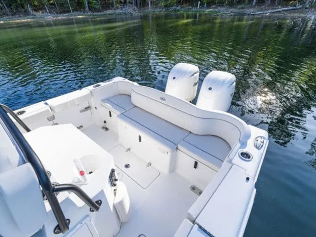 Slide: The Image of Sea Hunt Ultra 265SE 2027 - 13