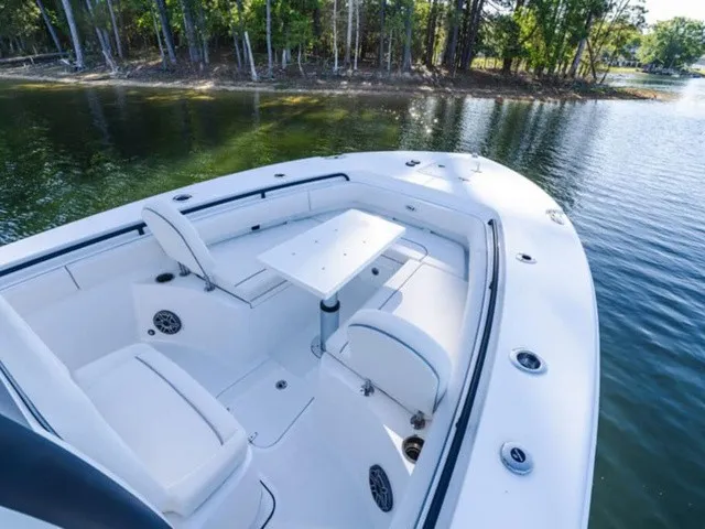 Slide: The Image of Sea Hunt Ultra 265SE 2027 - 6