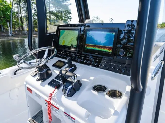 Slide: The Image of Sea Hunt Ultra 265SE 2027 - 8