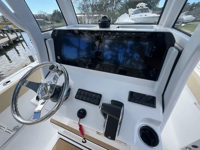 Slide: The Image of Sportsman Heritage 231 Center Console 2026 - 9