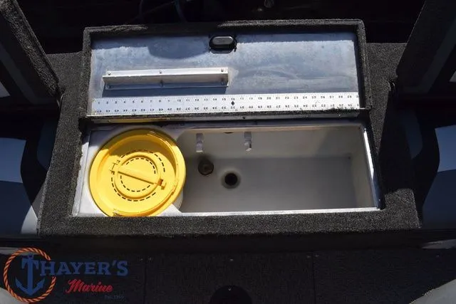 Slide: The Image of Lowe Fish & Ski FS 1710 2015 - 19