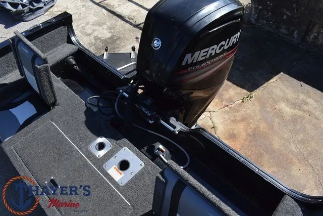 Slide: The Image of Lowe Fish & Ski FS 1710 2015 - 9