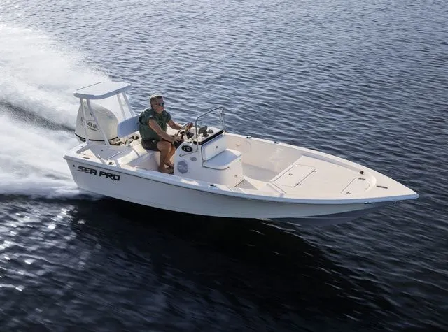 Slide: The Image of Sea Pro 172 Bay 2026 - 2