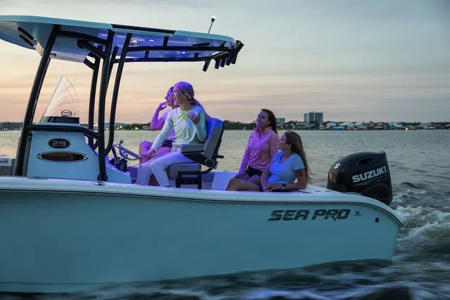Slide: The Image of Sea Pro 222 Center Console 2026 - 5